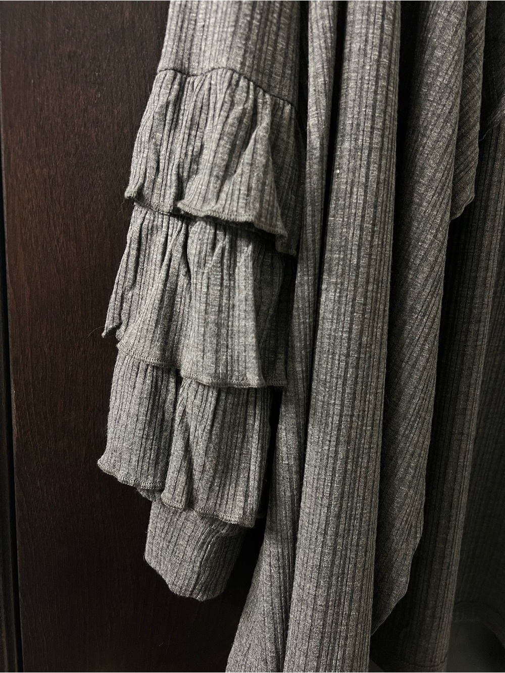 Doe & Rae Gray Ribbed Long-Sleeve Ruffle-Sleeve Dress - Picture 6 of 7